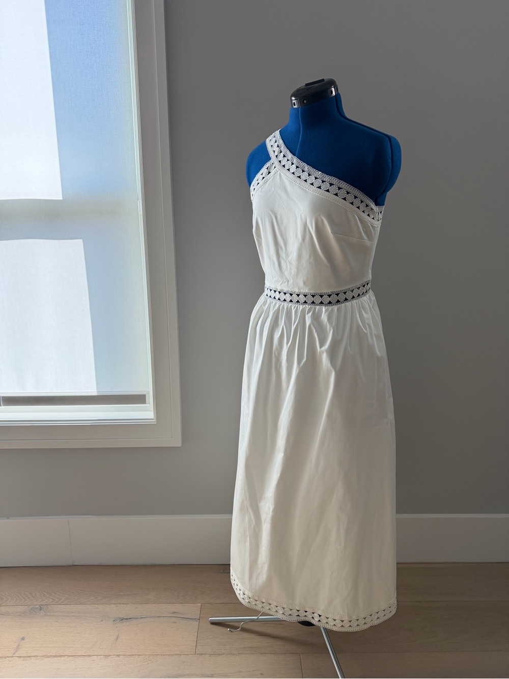 Ted Baker Off-White One-Shoulder Dress with Lace Trim - Picture 3 of 11